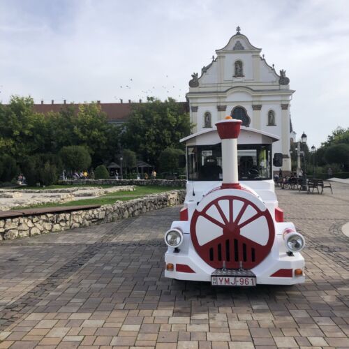 Vác kisvonatos városnézés