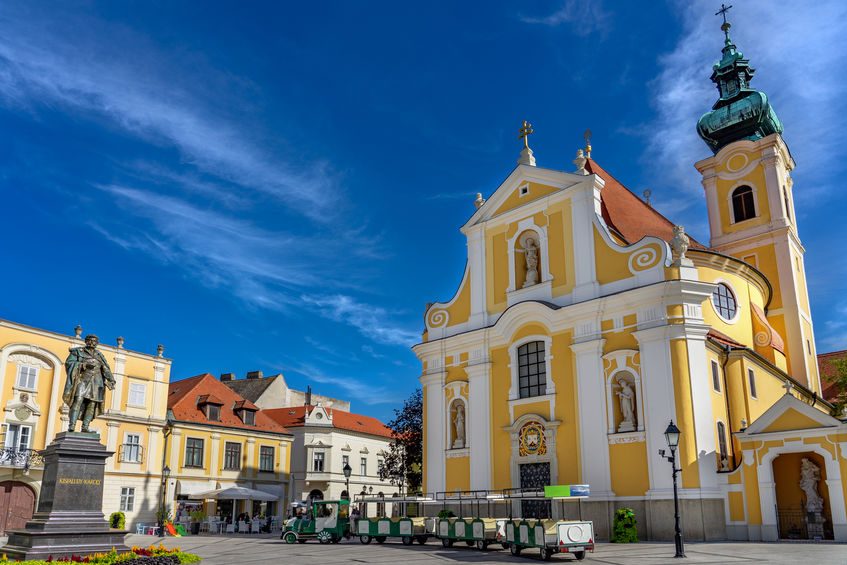 városnéző kisvonat Tatán